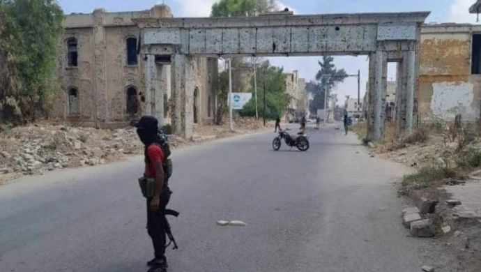 İsrail ordusu Süveyde’de Suriye tanklarını bombaladı