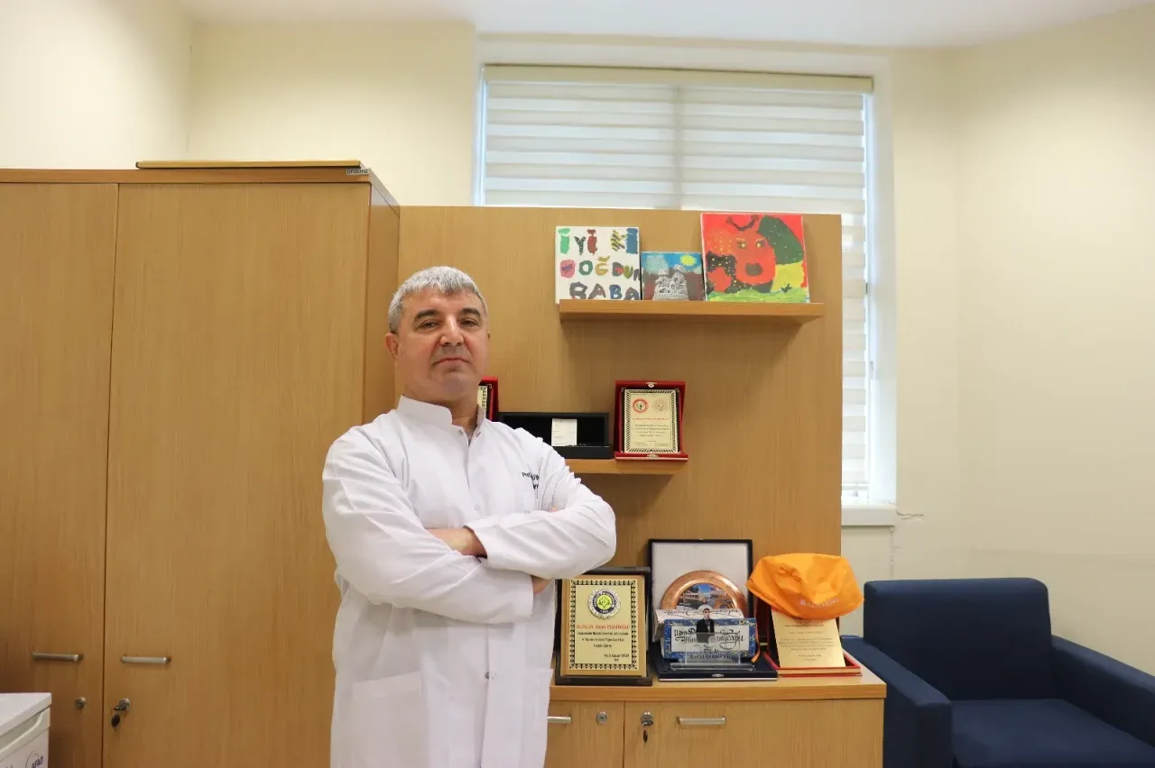 Prof. Dr. Uyanıkoğlu’ndan Sıcak Havalarda “Su Tüketimi” Uyarısı