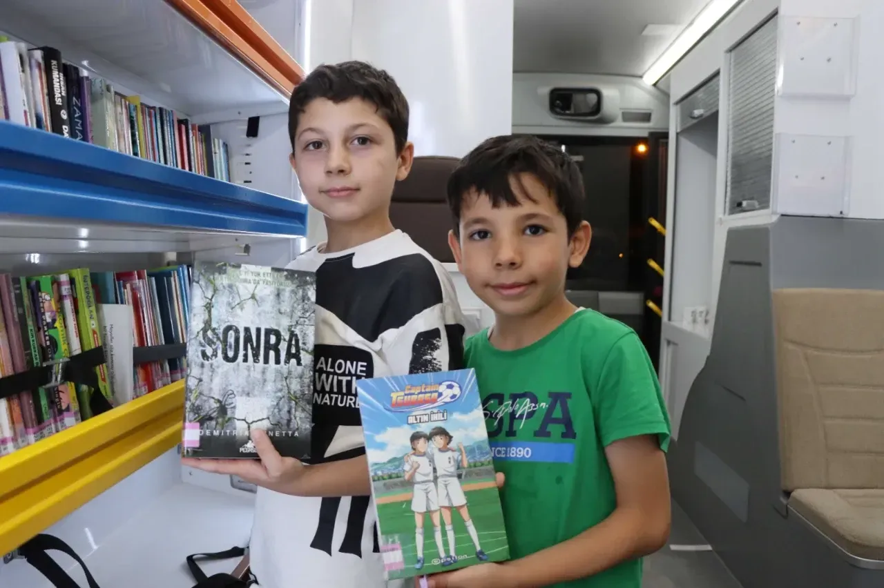 Karaköprü’de Gezici Kütüphane Çocuklarla Buluştu