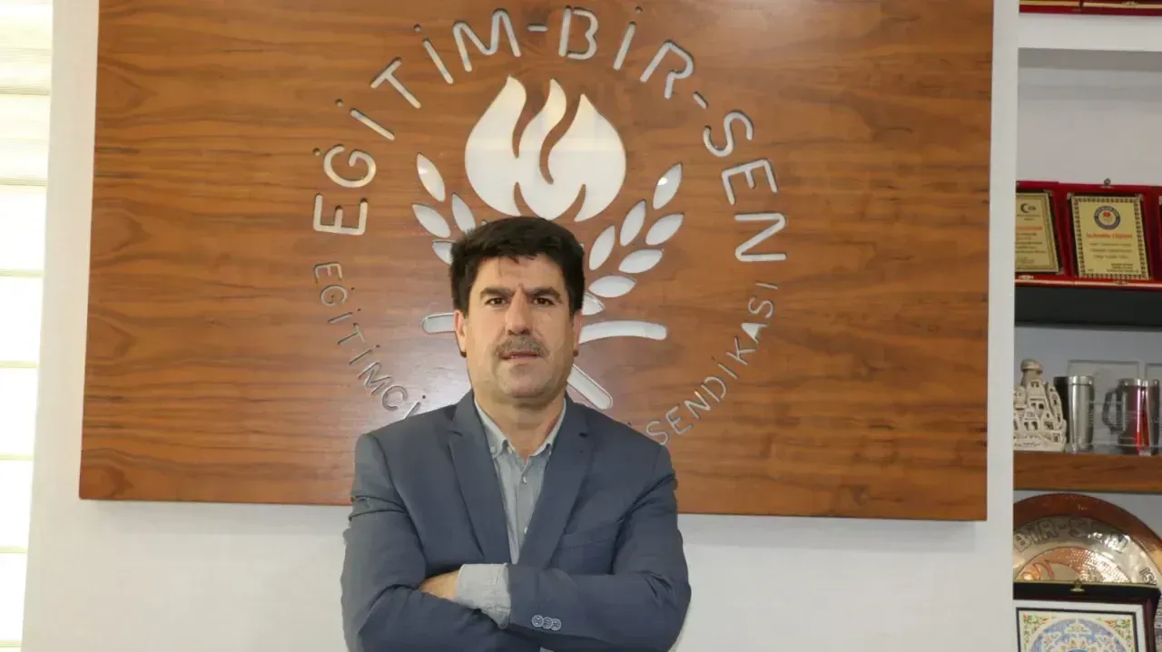 Memur-Sen: “Gerçekçi ve Adil Teklifler Masaya Getirilmeli”