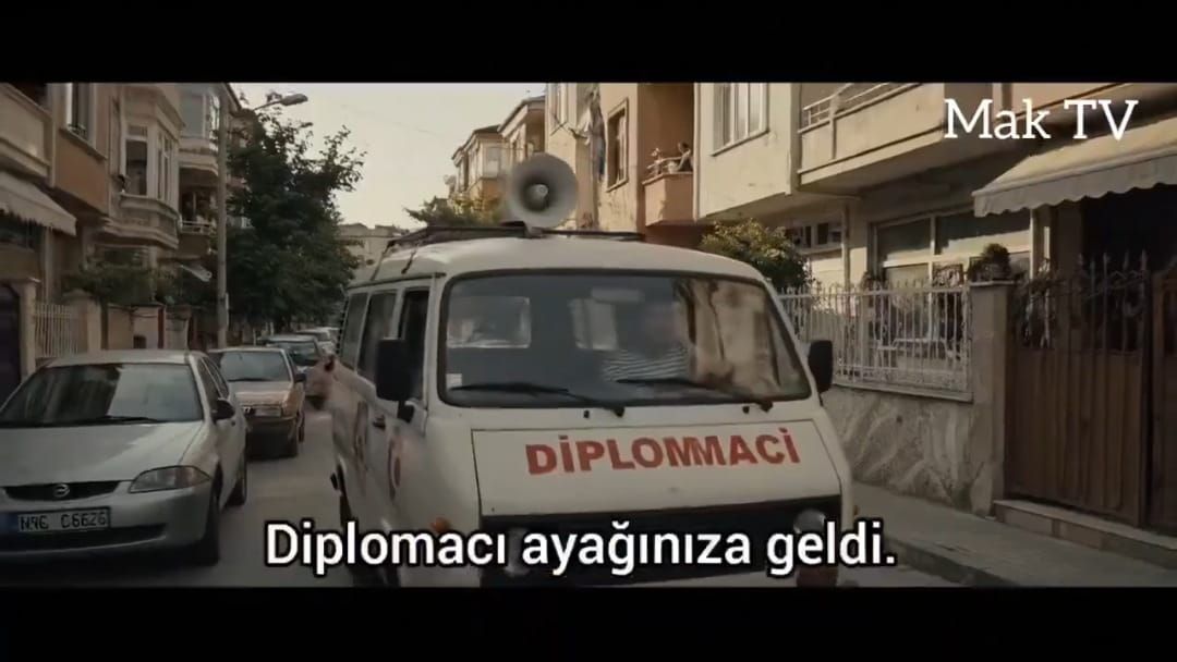 Pazarda Domates Değil, Doktorluk, Eczacılık, Hukuk Diploması!