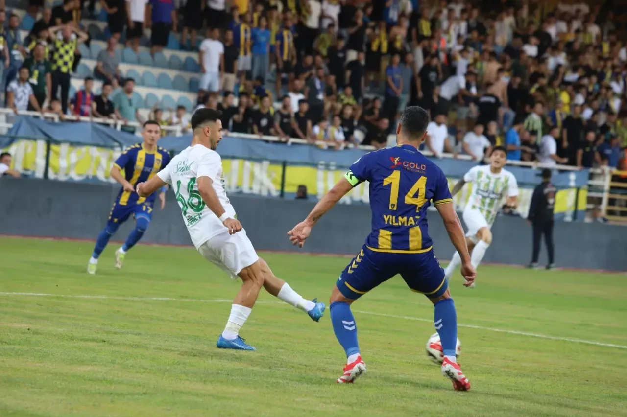 Şanlıurfaspor – Bucaspor 1928: İlk Yarı Gol Sessizliğiyle Tamamlandı
