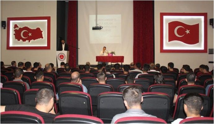 CEZAEVİNDE MEVLİD-İ NEBİ PROGRAMI DÜZENLENDİ
