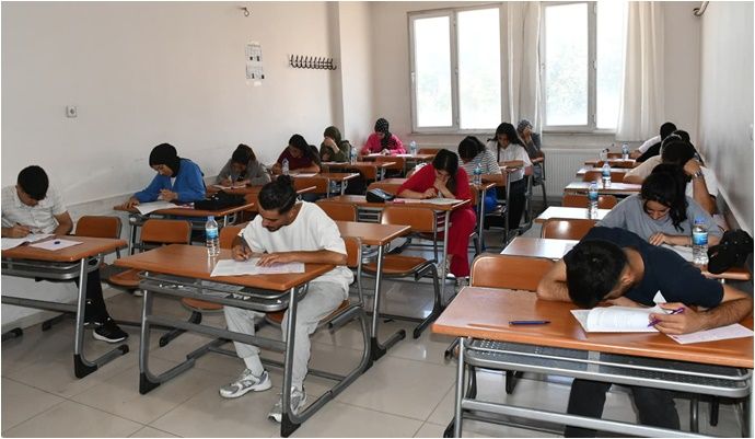 Siverek’te 43 öğrenci belediye kurslarıyla üniversiteye yerleşti