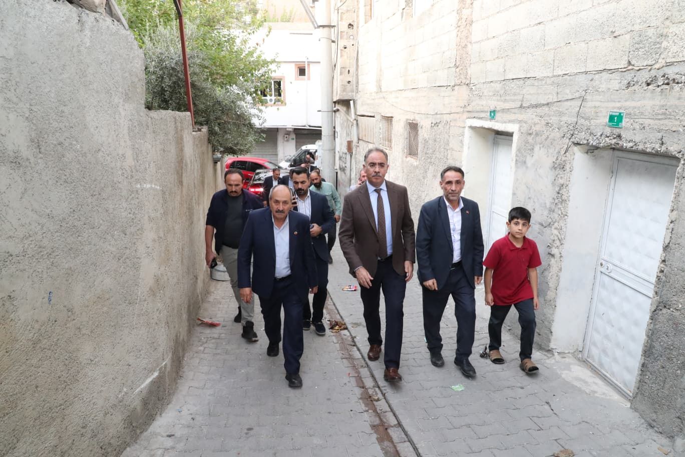 Başkan Kuş, Şıhmaksut Mahallesi’nde Kapı Kapı İhtiyaç Sahibi Aileleri Ziyaret Etti