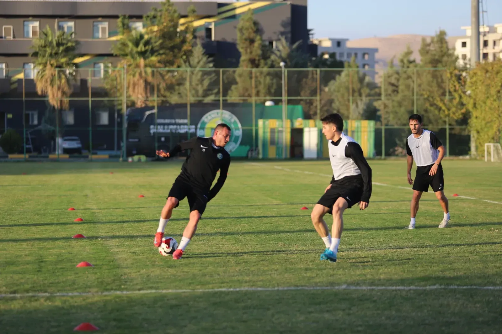Cihat Arslan, Şanlıurfaspor ile ilk antrenmanına çıktı