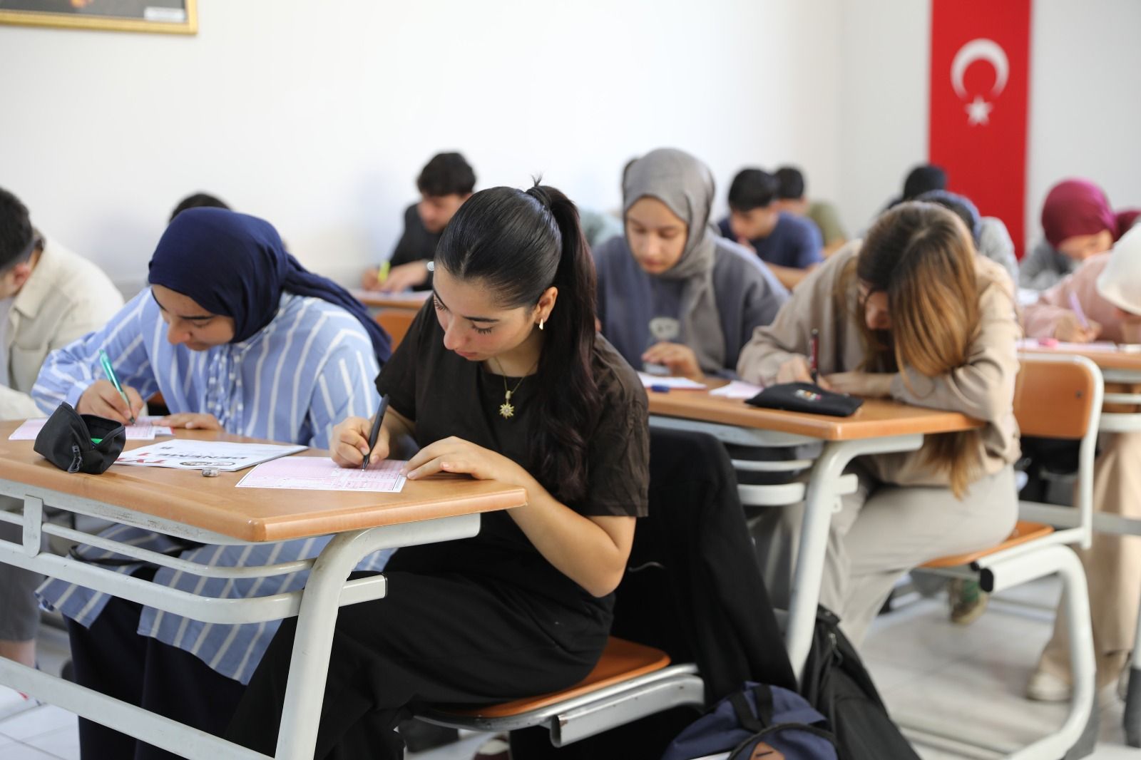 Haliliye’den Gençlere Büyük Destek: Türkiye Geneli Deneme Sınavı Gerçekleşti