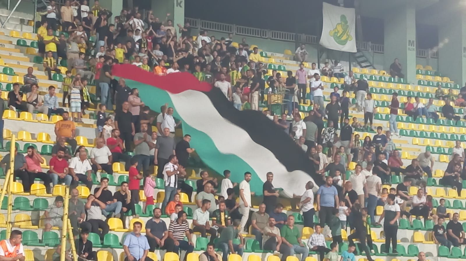 Şanlıurfaspor Taraftarlarından Gazze’ye Anlamlı Destek