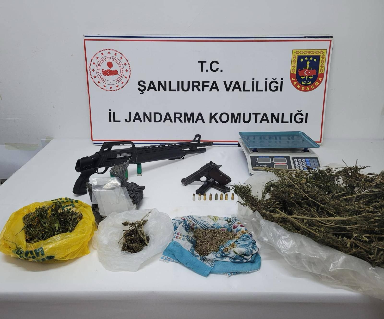 SURUÇ’TA JANDARMADAN UYUŞTURUCU OPERASYONU
