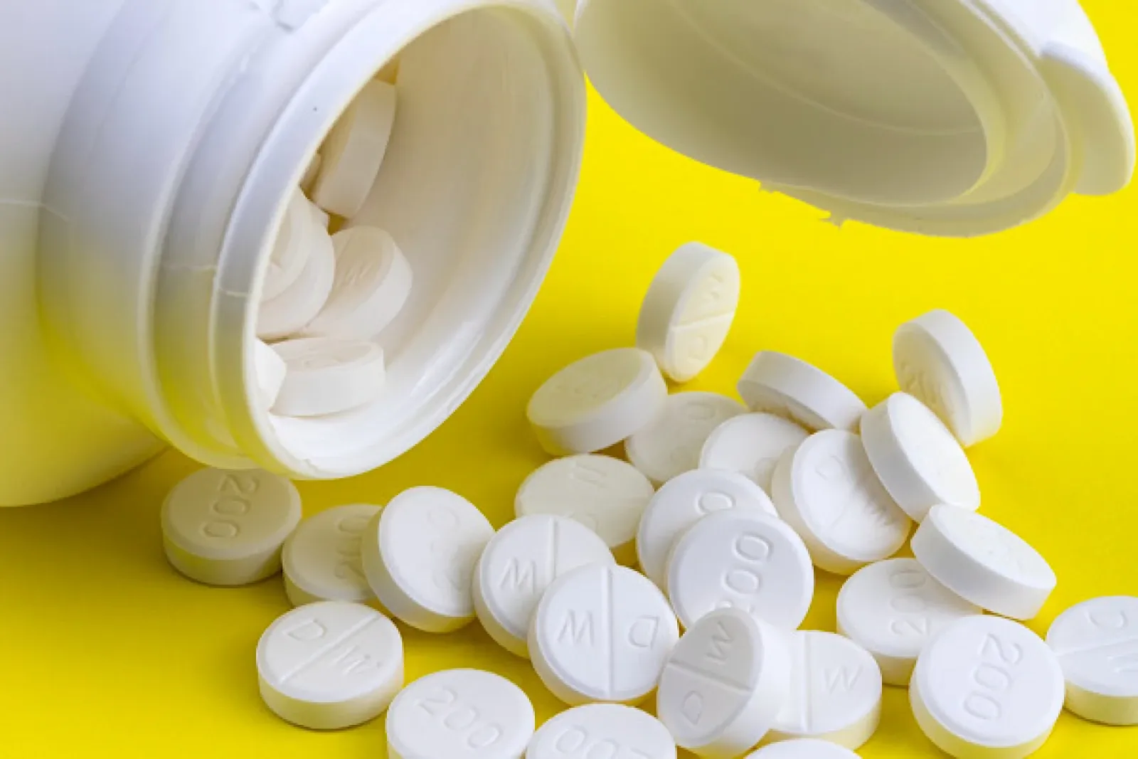 DSÖ: Antibiyotikleri yanlış kullanmak tehlikeli