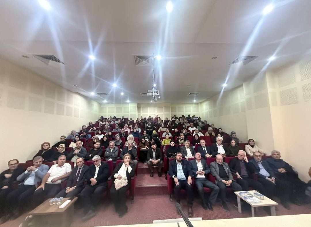 Harran Üniversitesinde “Batılılaşma” Paneli düzenlendi