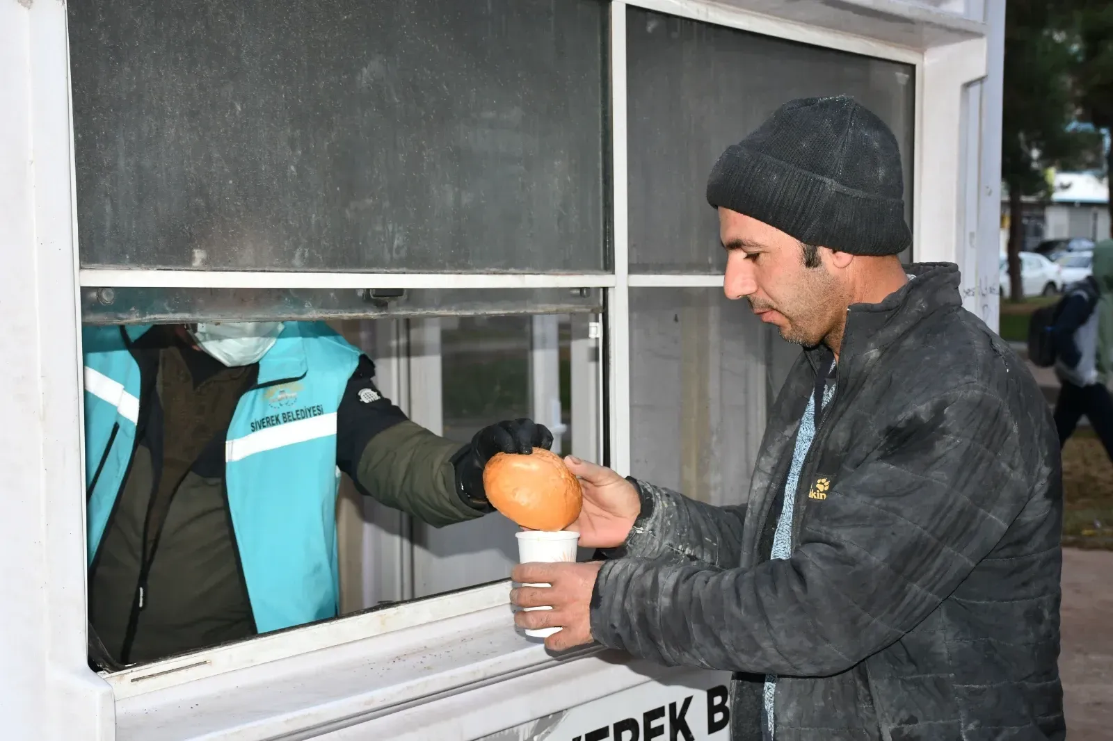Siverek Belediyesinden Vatandaşlara Ücretsiz Çorba İkramı