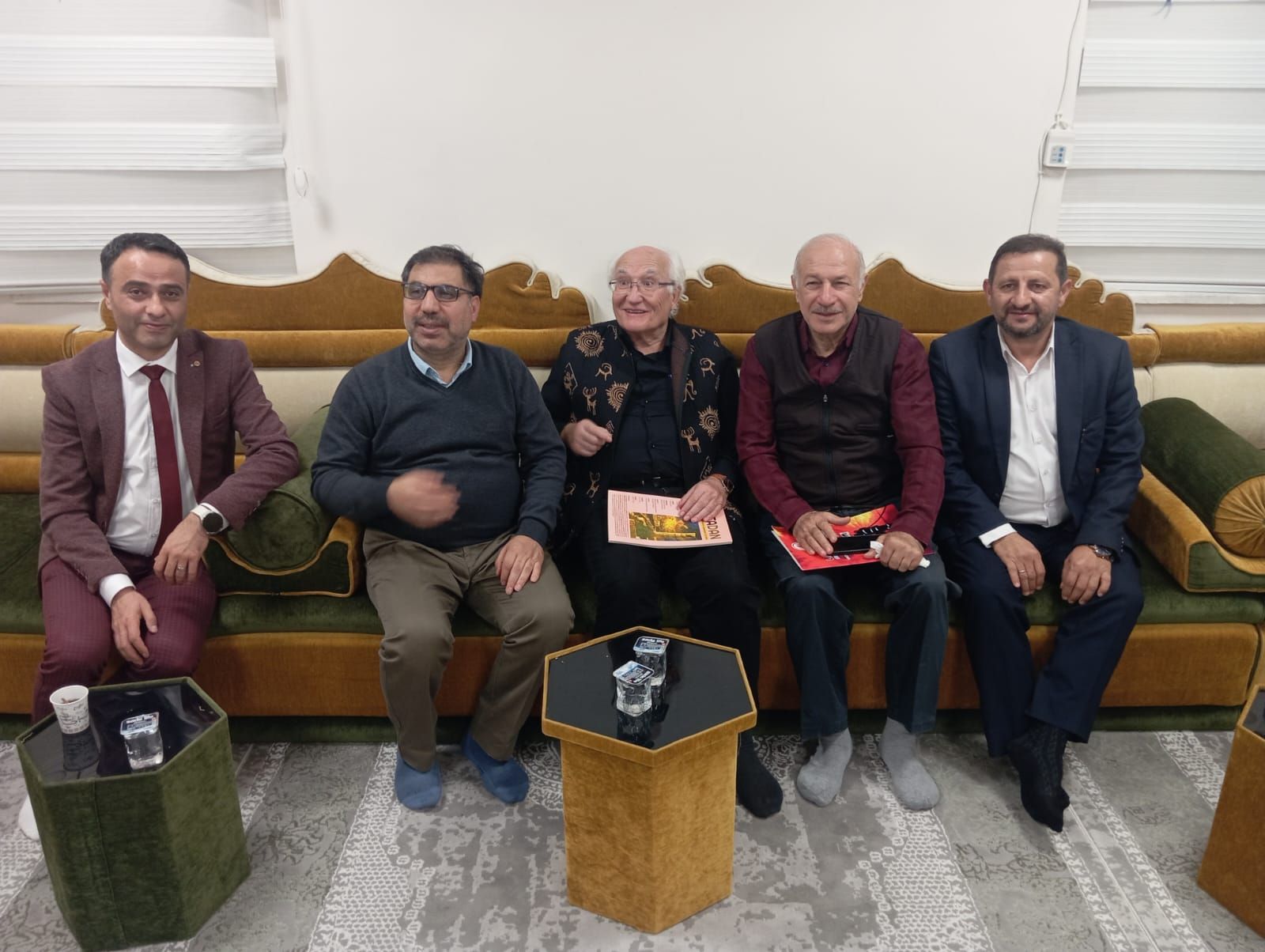 Sultanoğlu, Kitap Fuarı Konuklarıyla Sıra Gecesinde Buluştu