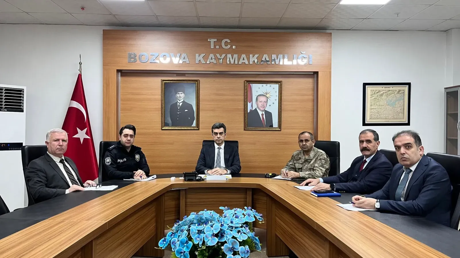 Kaymakam Özdemir Başkanlığında Okul Çevre Güvenliği Toplantısı Yapıldı