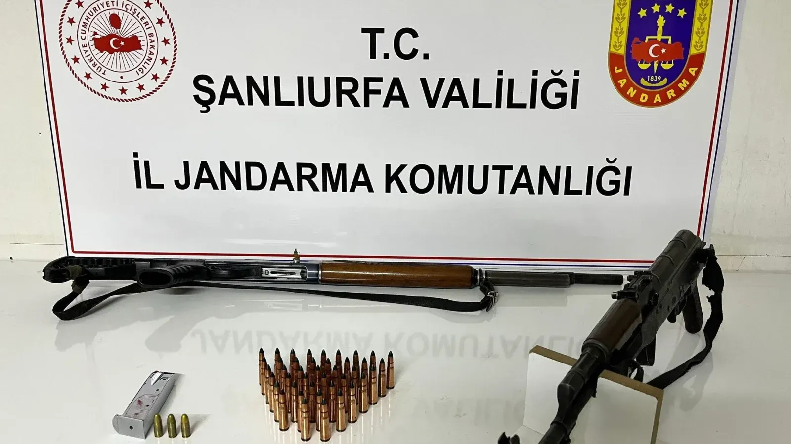 Siverek’te ruhsatsız silah operasyonu: Piyade tüfeği ve mühimmat ele geçirildi
