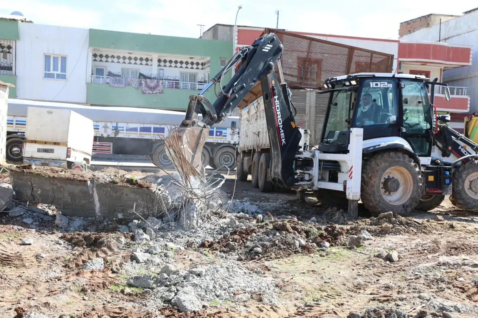 Viranşehir Belediyesi Kaçak Yapılaşmaya Göz Açtırmıyor