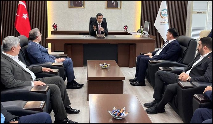 Bozova’da Kaymakamlıkta Bayramlaşma Yoğunluğu