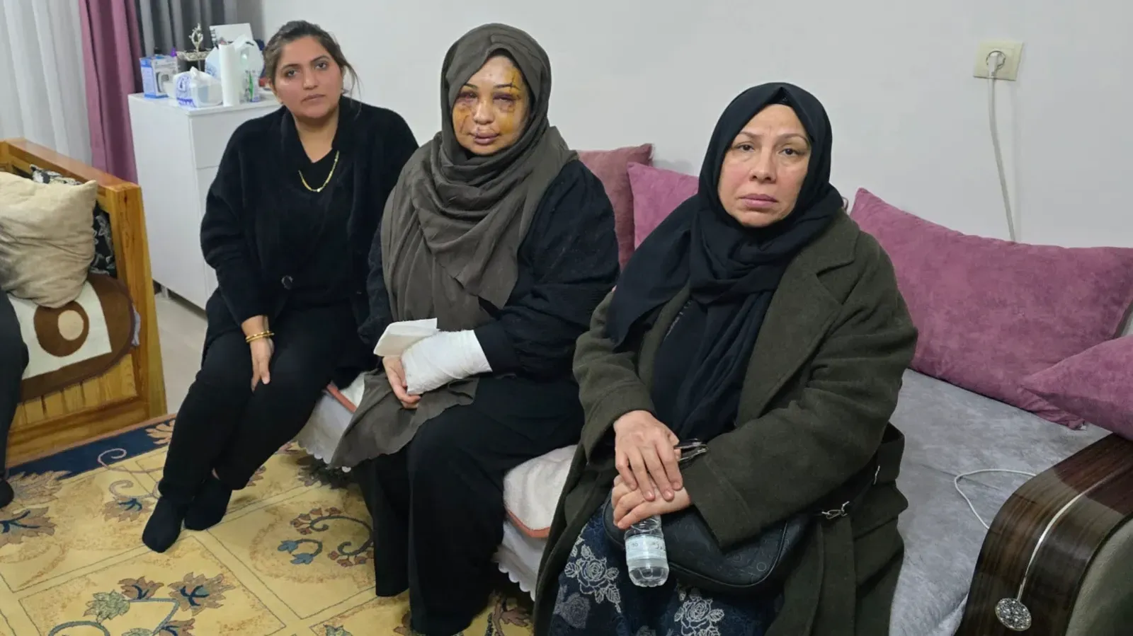 CHP Şanlıurfa Kadın Kolları’ndan Şiddet Mağduru Kadına Ziyaret
