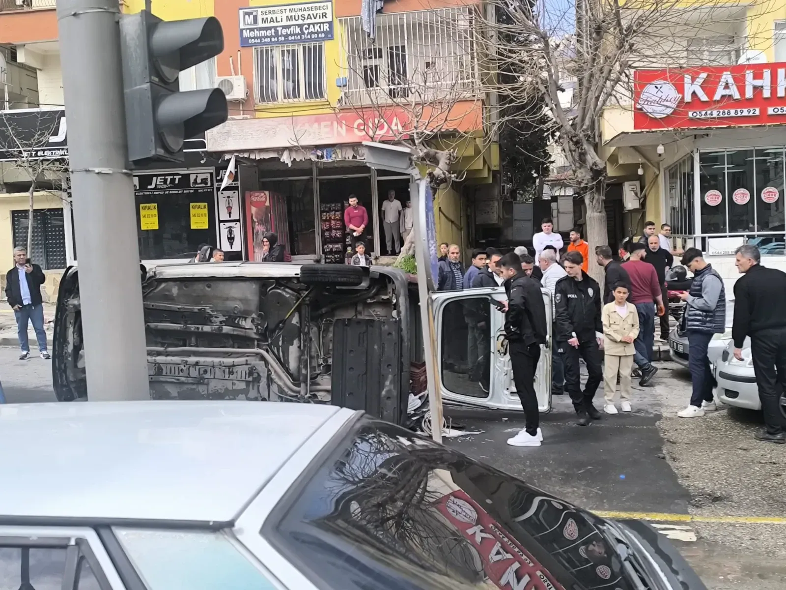 Kontrolden Çıkan Araç Takla Attı
