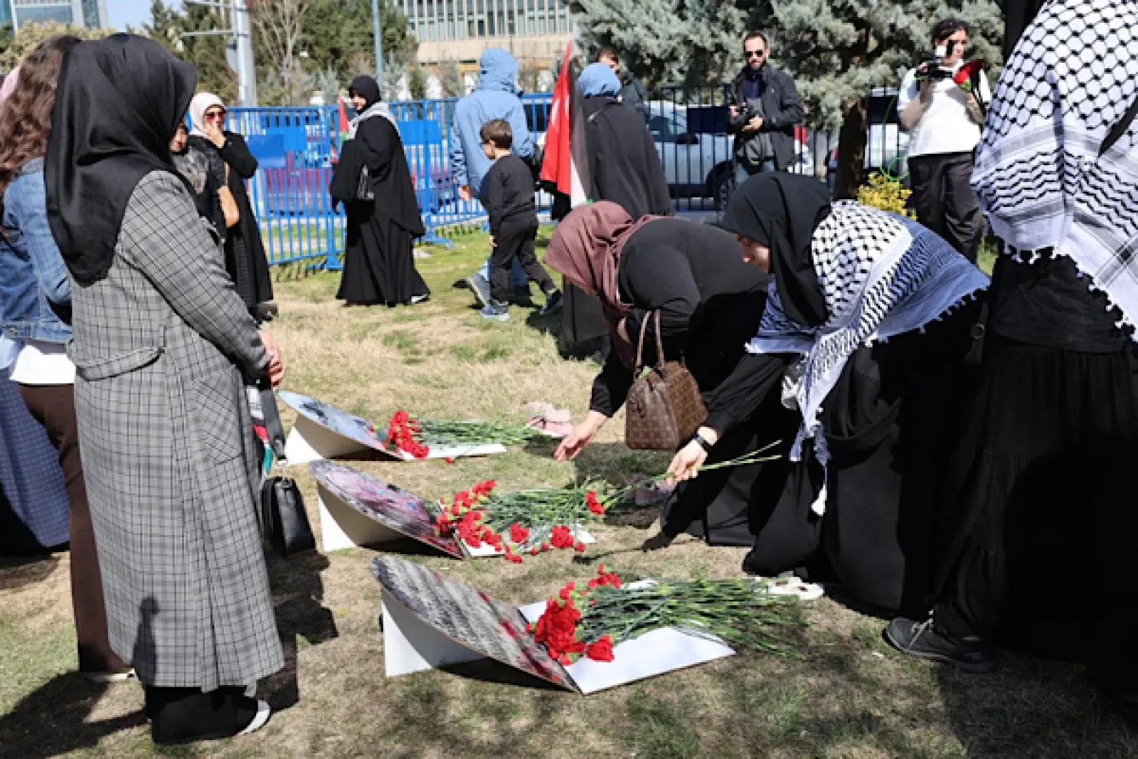 Saadet Partisi Kadın Kolları, İran’da katledilen 175 kız çocuğu için protesto yaptı