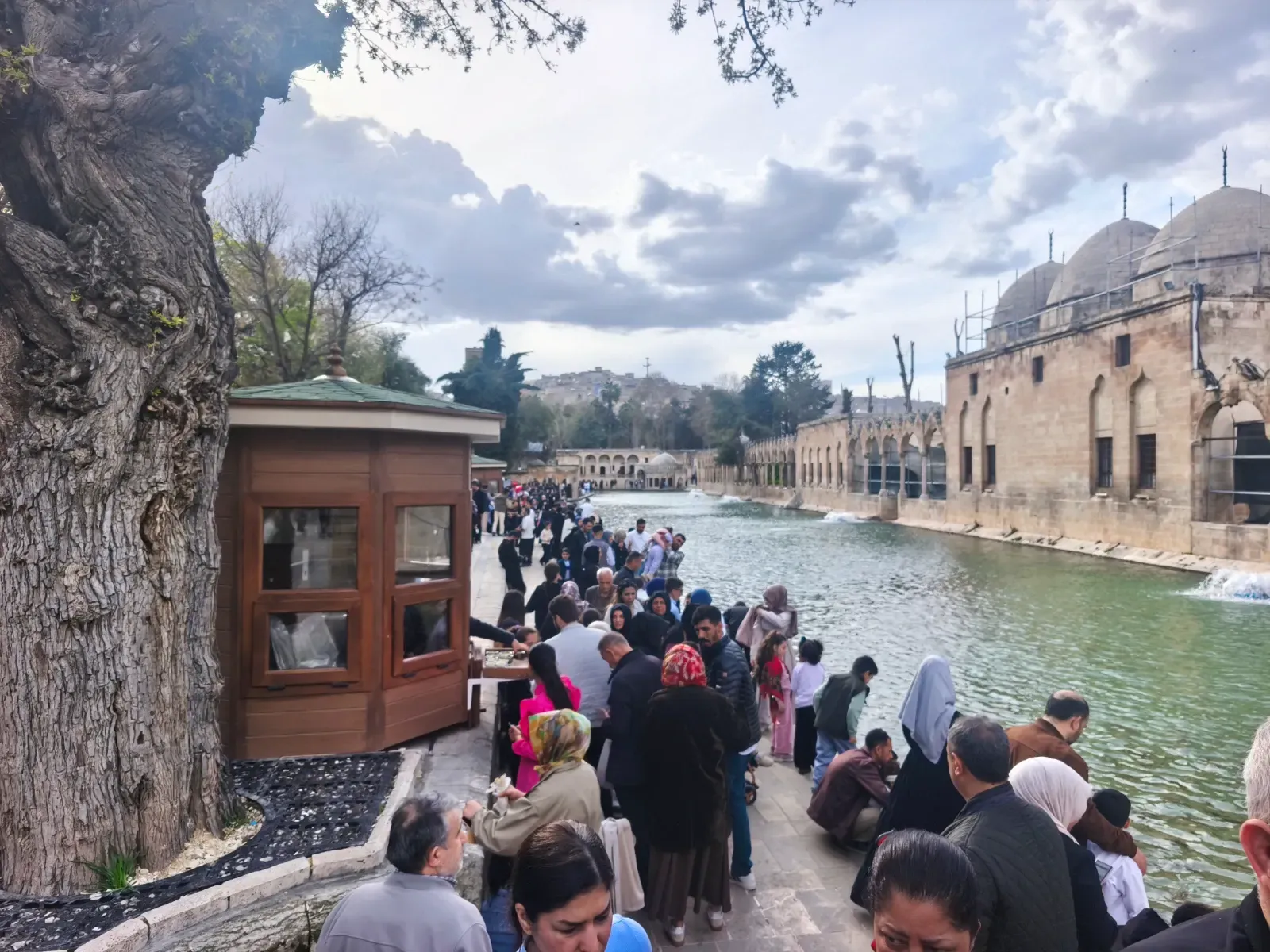 Balıklıgöl’e Yerli ve Yabancı Turist Akını