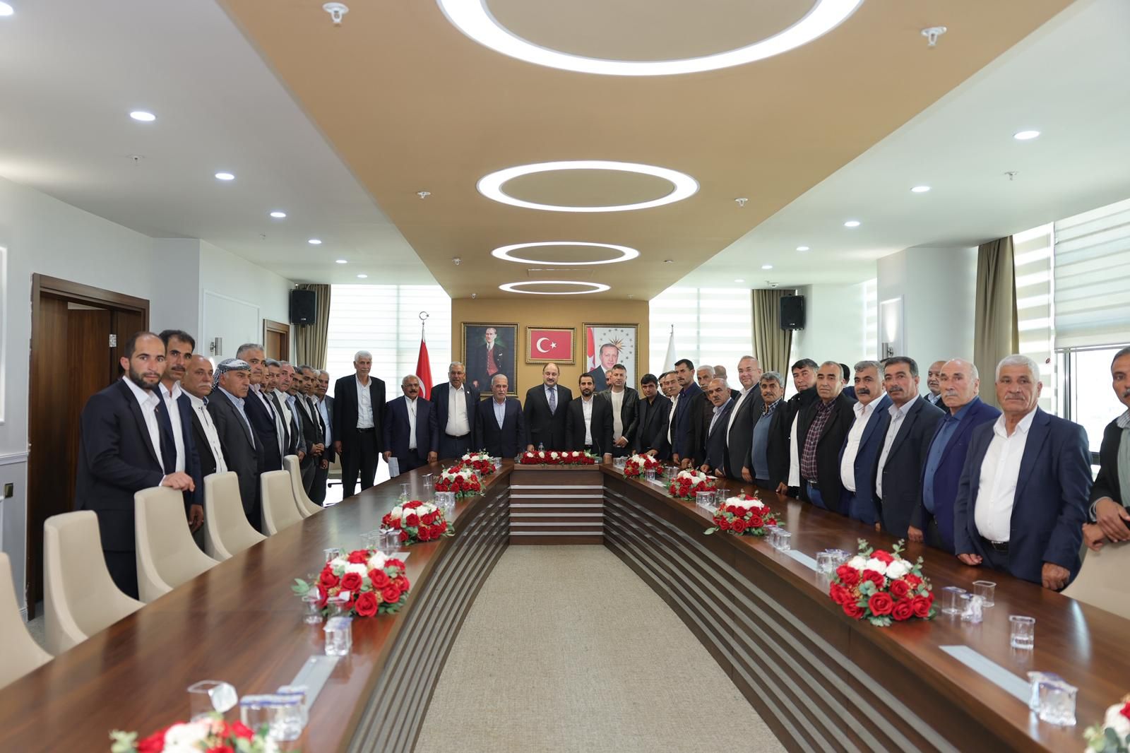 BAŞKAN GÜLPINAR, SURUÇLU MUHTARLARI AĞIRLADI