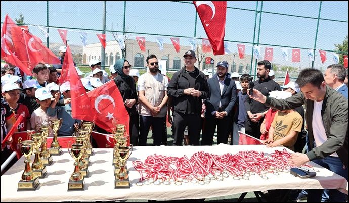 Eyyübiyeli Çocuklar 23 Nisan Futbol Turnuvasında Buluştu