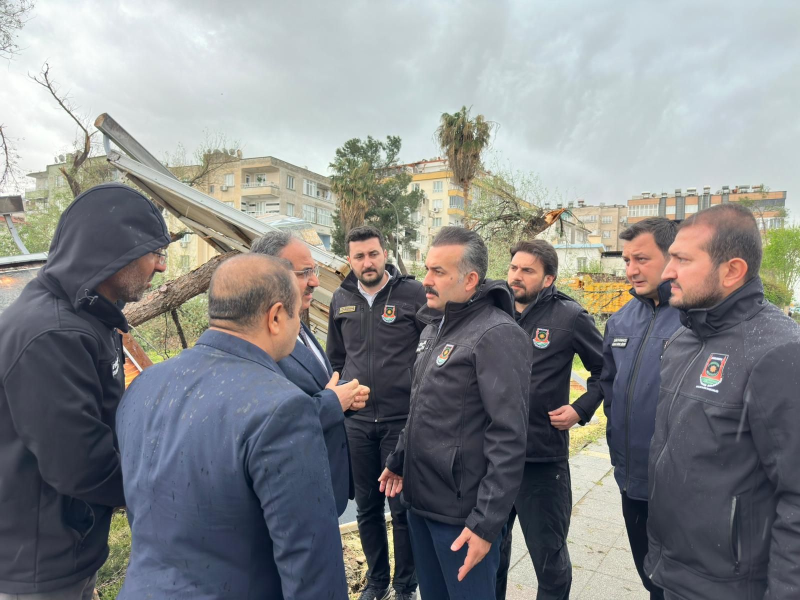 Birecik’te Fırtına ve Yağışa Karşı 114 Araçla Seferberlik