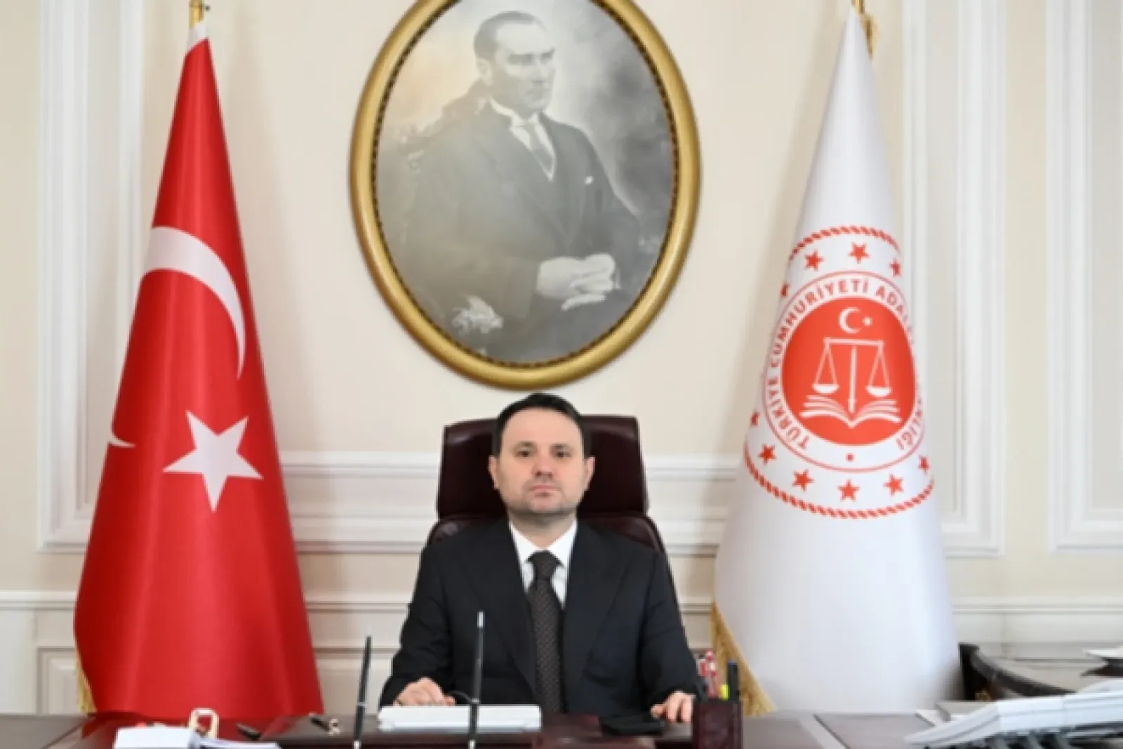 Bakan Gürlek: 6 şirkete el konuldu, 10 şirkete kayyum atandı