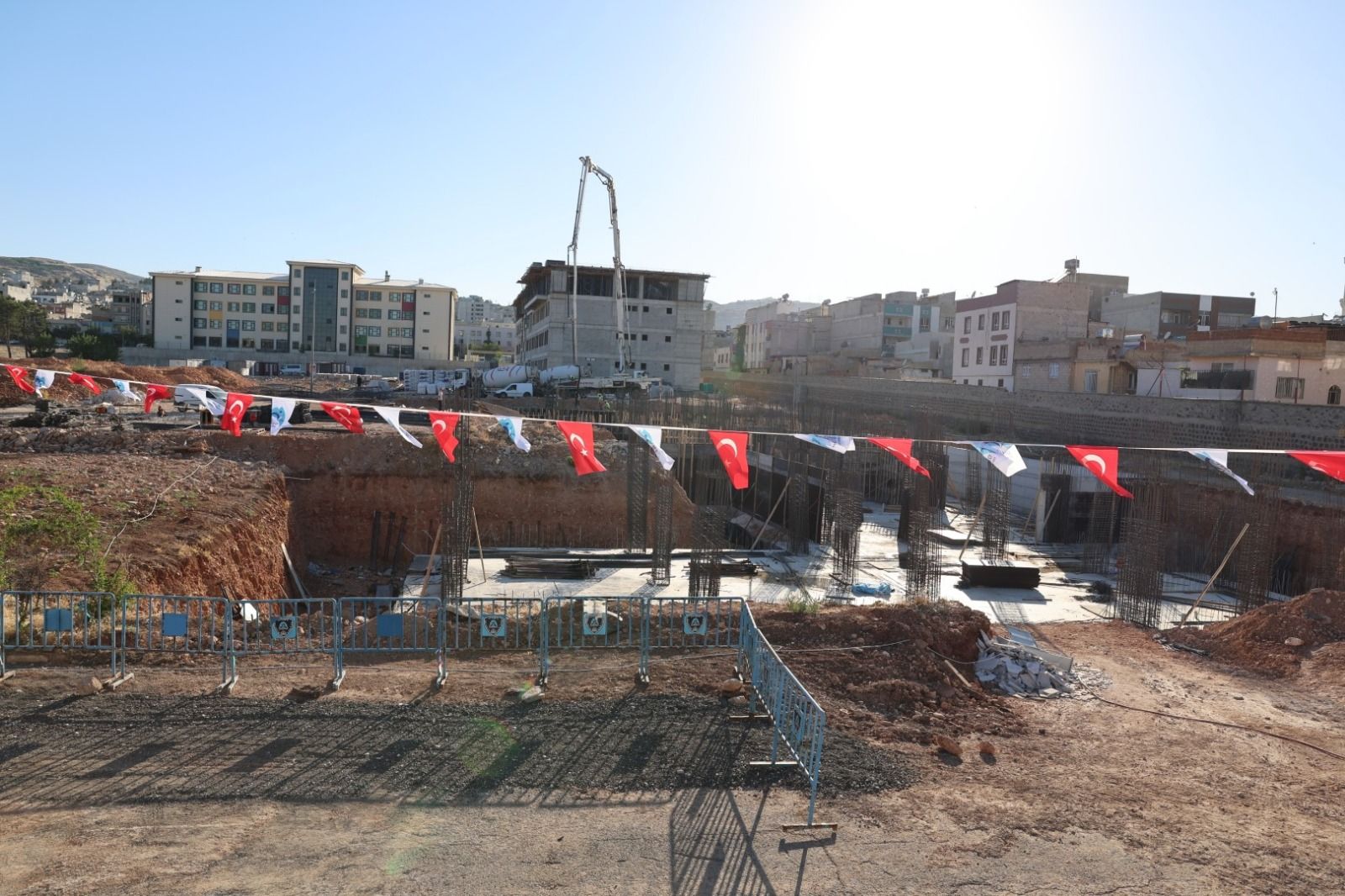 Eyyübiye Belediye Hizmet Binasının Temeli Törenle Atıldı