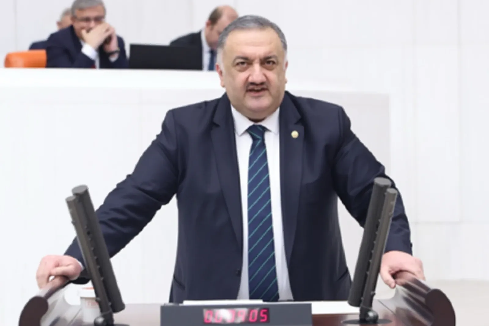 Karal: Vatandaşın bütçesi kira ve ulaşıma gidiyor yaşamaya yer kalmıyor