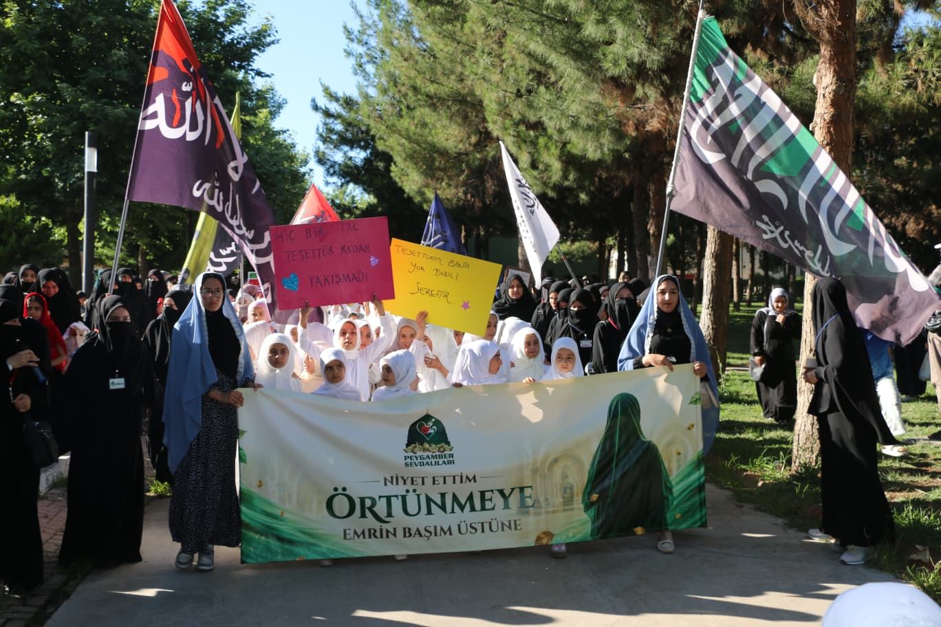Şanlıurfa’da Anlamlı Buluşma: Genç Kızlar “Niyet Ettim Örtünmeye, Emrin Başım Üstüne” Dedi