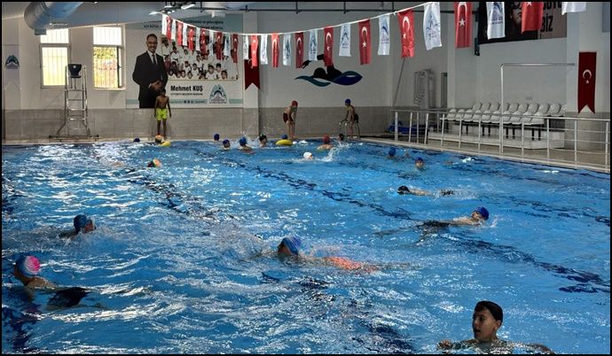Eyyübiye’de Çocuklar Güvenle Serinliyor