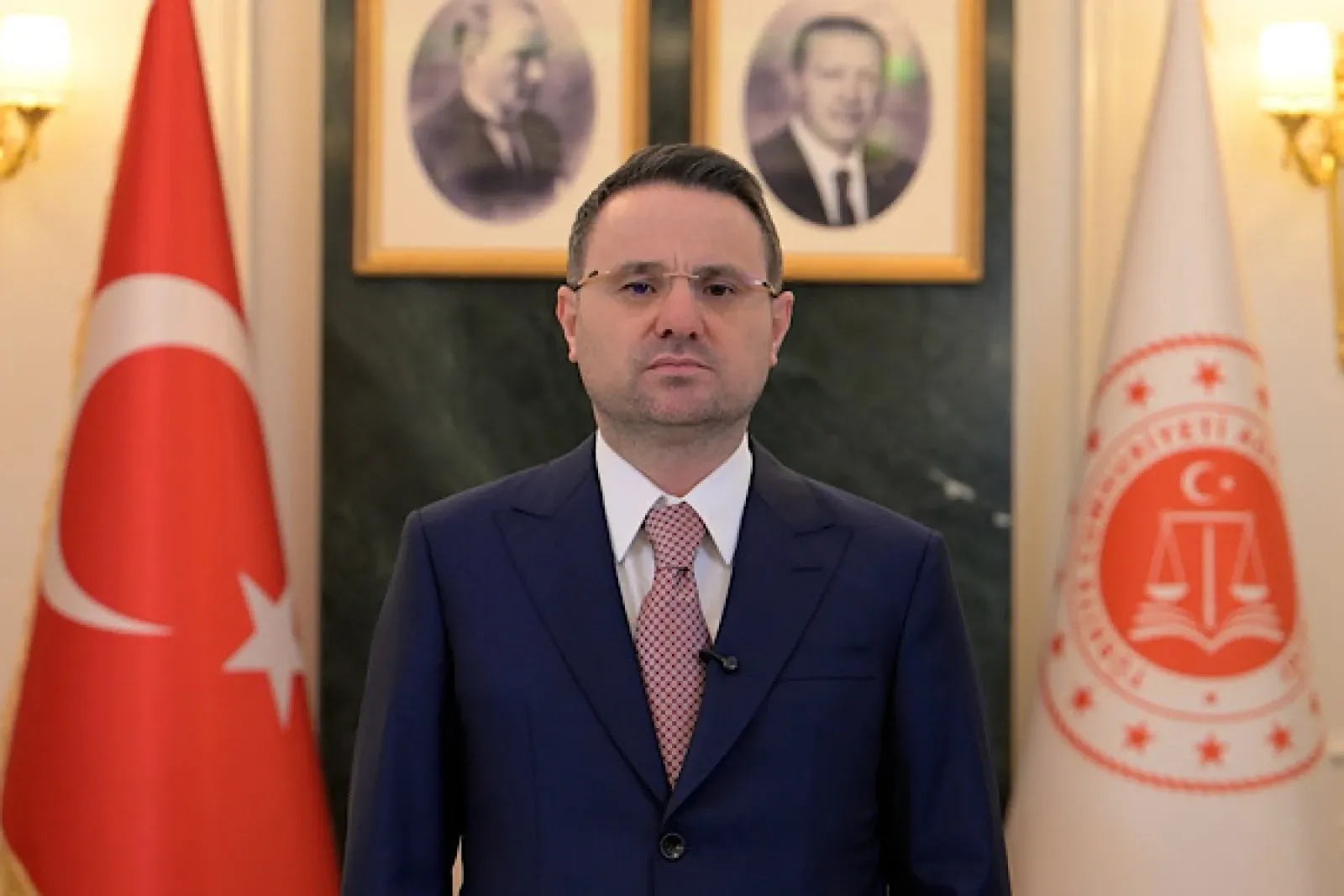 Gürlek: Yasa dışı bahis ve uyuşturucuya yönelik iki büyük operasyonda önemli başarı