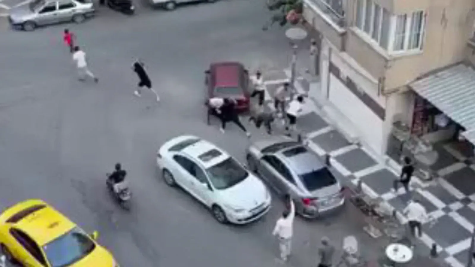Haliliye’de Taşlı Sopalı Kavga: 4 Kişi Yaralandı