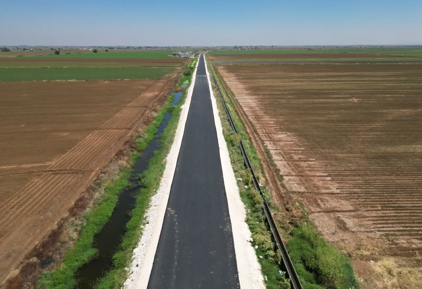 Harran İle Akçakale’yi Birbirine Bağlayan 17 Kilometrelik Grup Yolu Tamamlandı