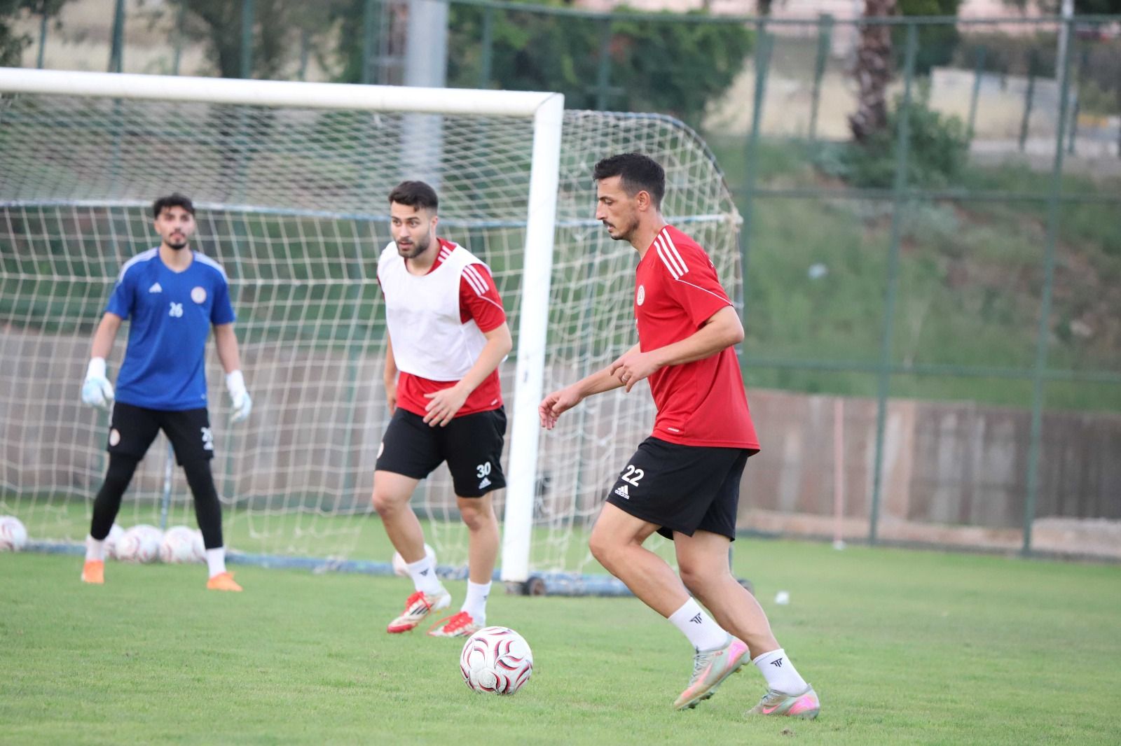 Karaköprü Belediyespor Yeni Sezon Mesaisini Sürdürüyor! Hedef Mücadeleci Bir Takım