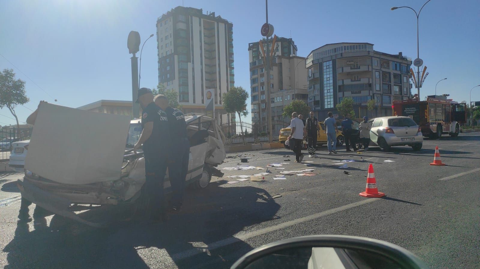 Karaköprü’de Zincirleme Trafik Kazası: 4 Araç Birbirine Girdi