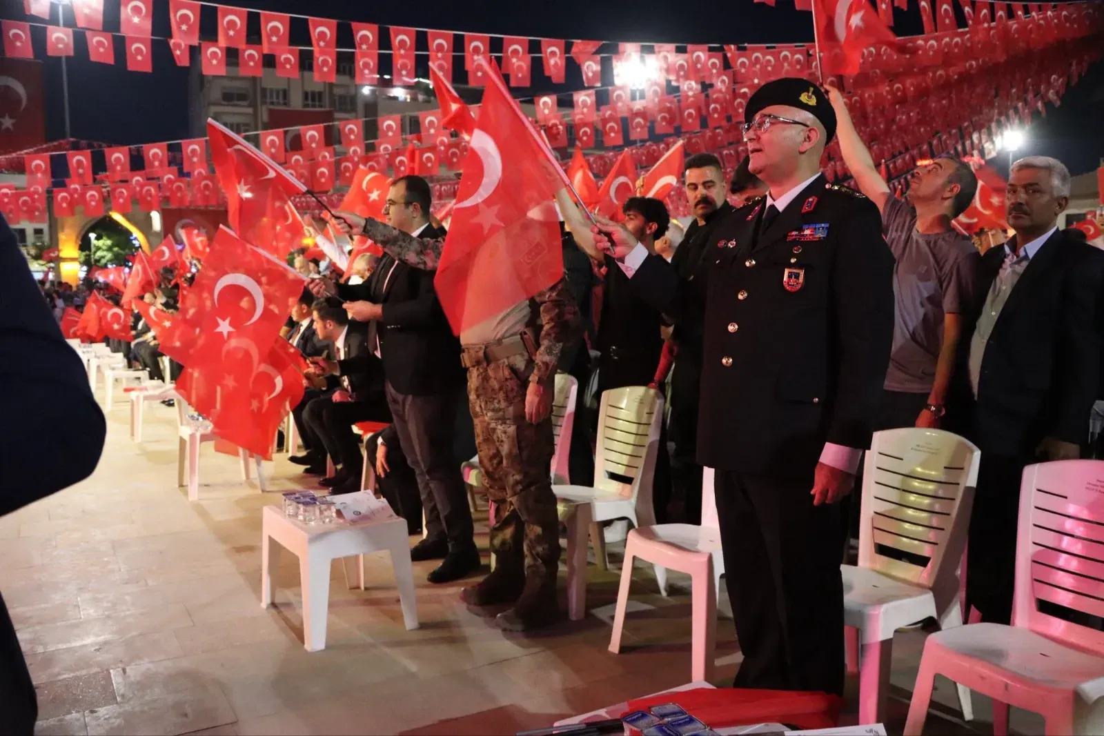 Şanlıurfa’da 15 Temmuz Demokrasi ve Millî Birlik Günü Rabia Meydanı’nda Anıldı
