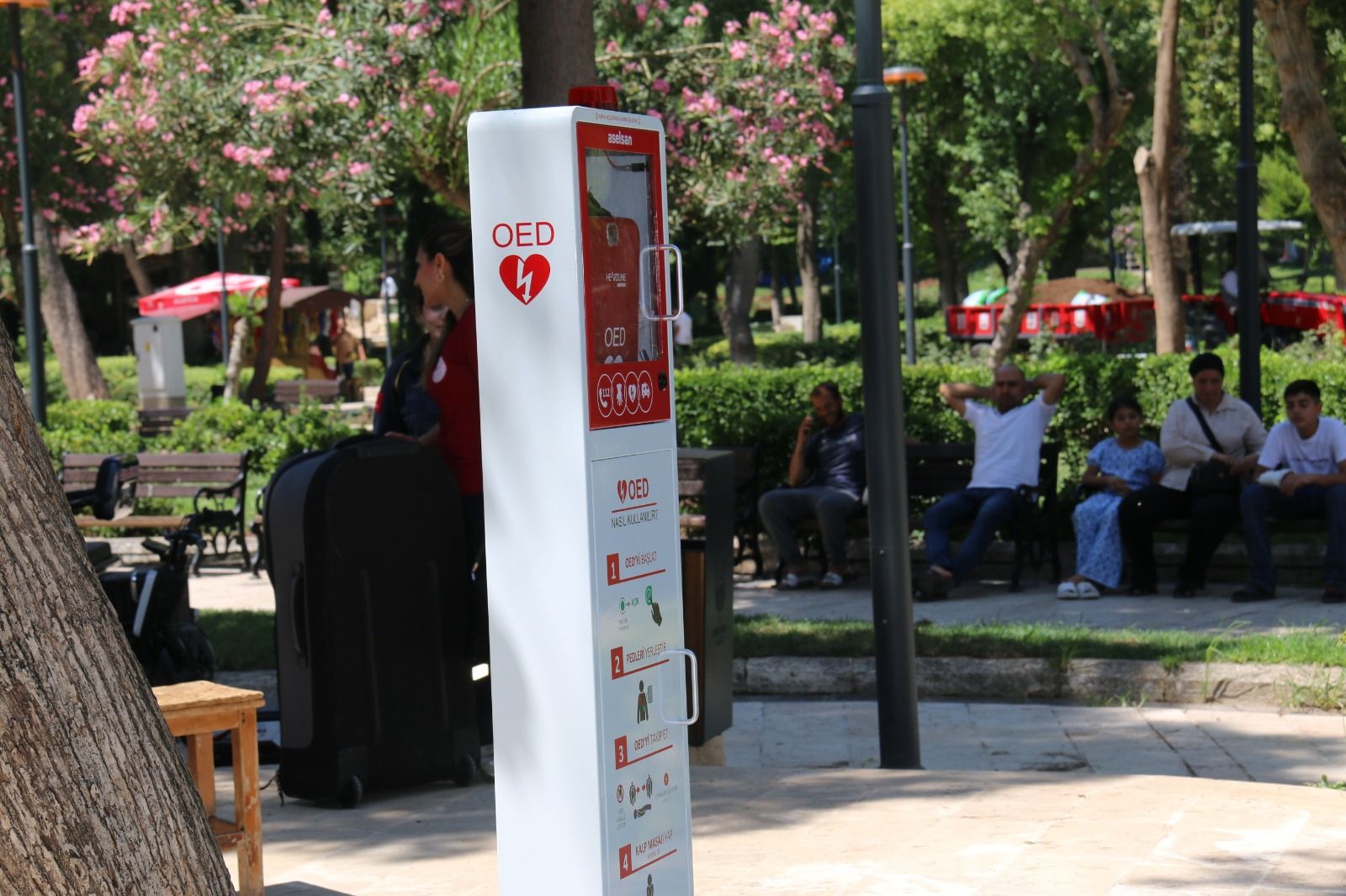 Şanlıurfa’da Hayat Kurtaran Uygulama Başladı! OED Cihazları İlk Kez Kamusal Alanlara Yerleştirildi