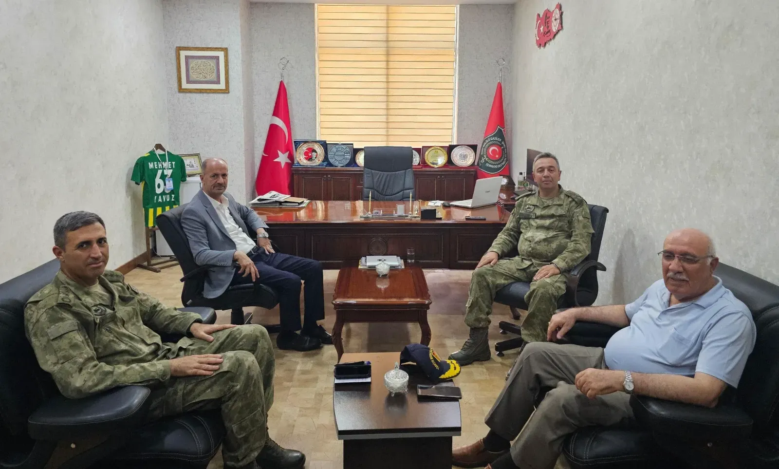 Üzeyir Durmuş Paşa’dan Şehit Gazi Derneğine Ziyaret