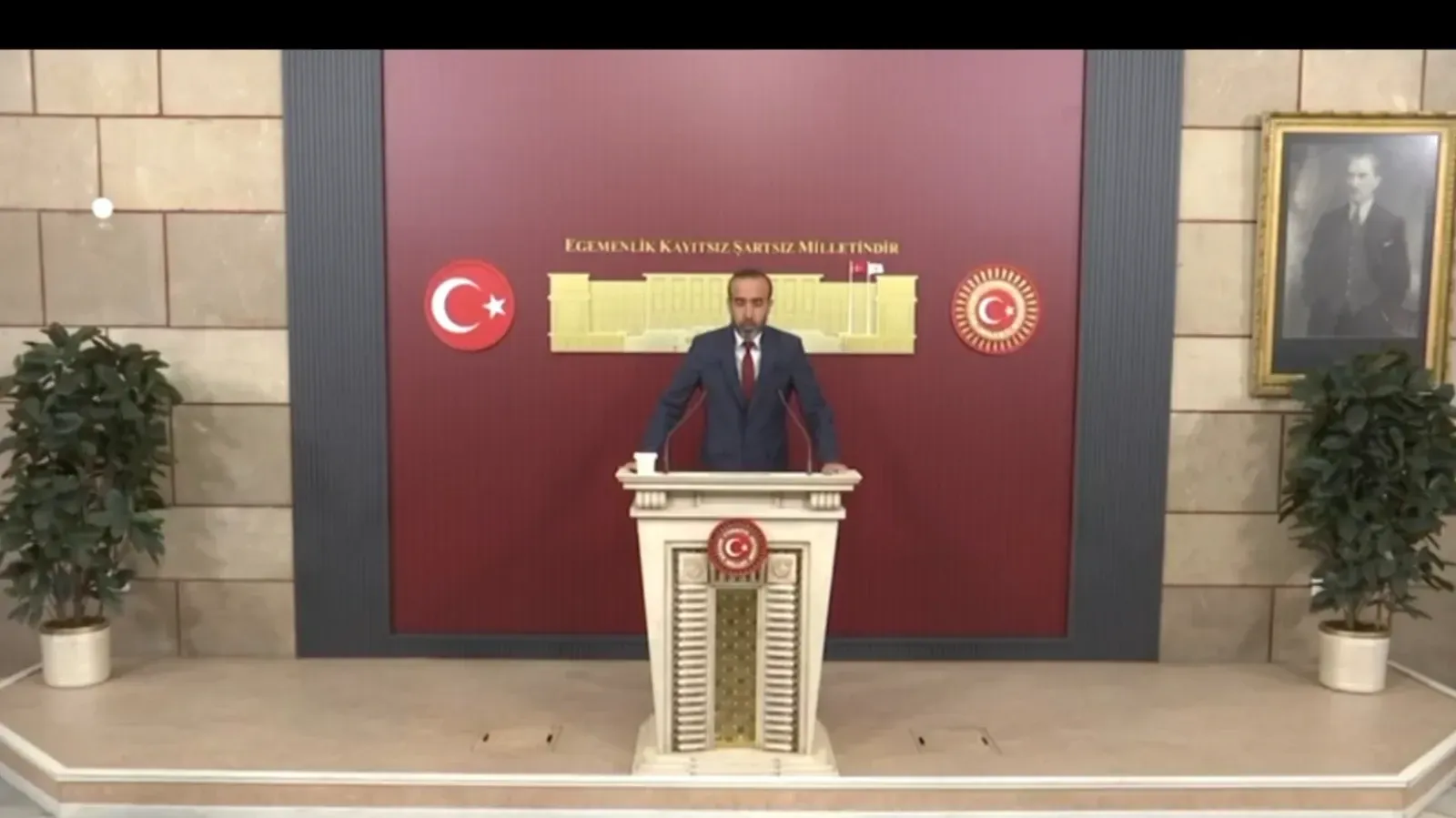 DEM Partili Şenyaşar: Çiftçi Tel Örgü Değil, Kanala Su İstiyor