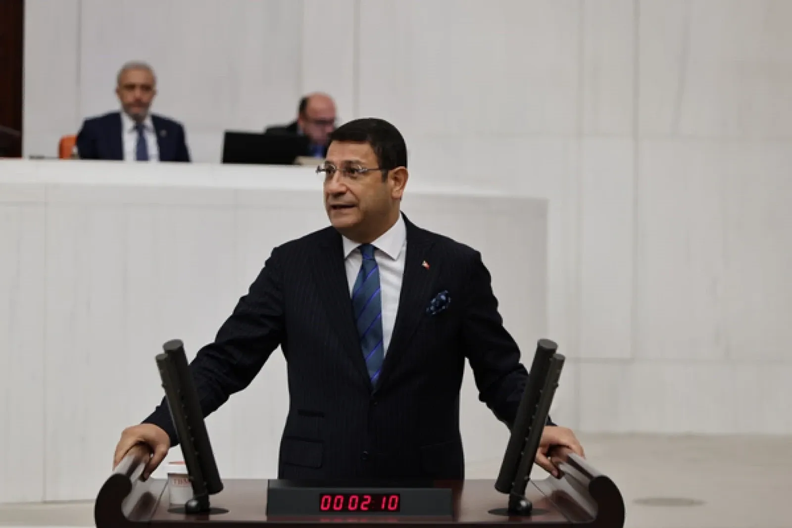 Şahin: Faiz ödemeleri bütçeyi 1,3 trilyon lira açığa sürüklüyor