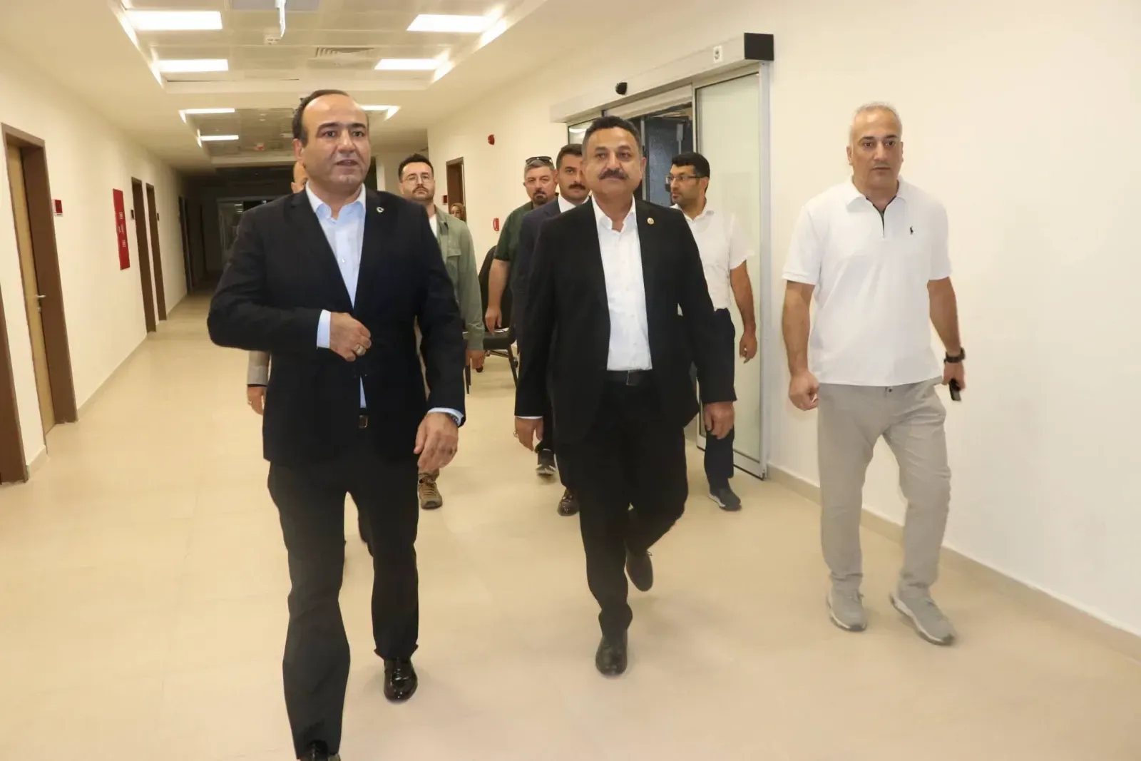 Şanlıurfa Şehir Hastanesi’nde Çalışmalar Sürüyor: Milletvekili Hikmet Başak Yerinde İnceledi