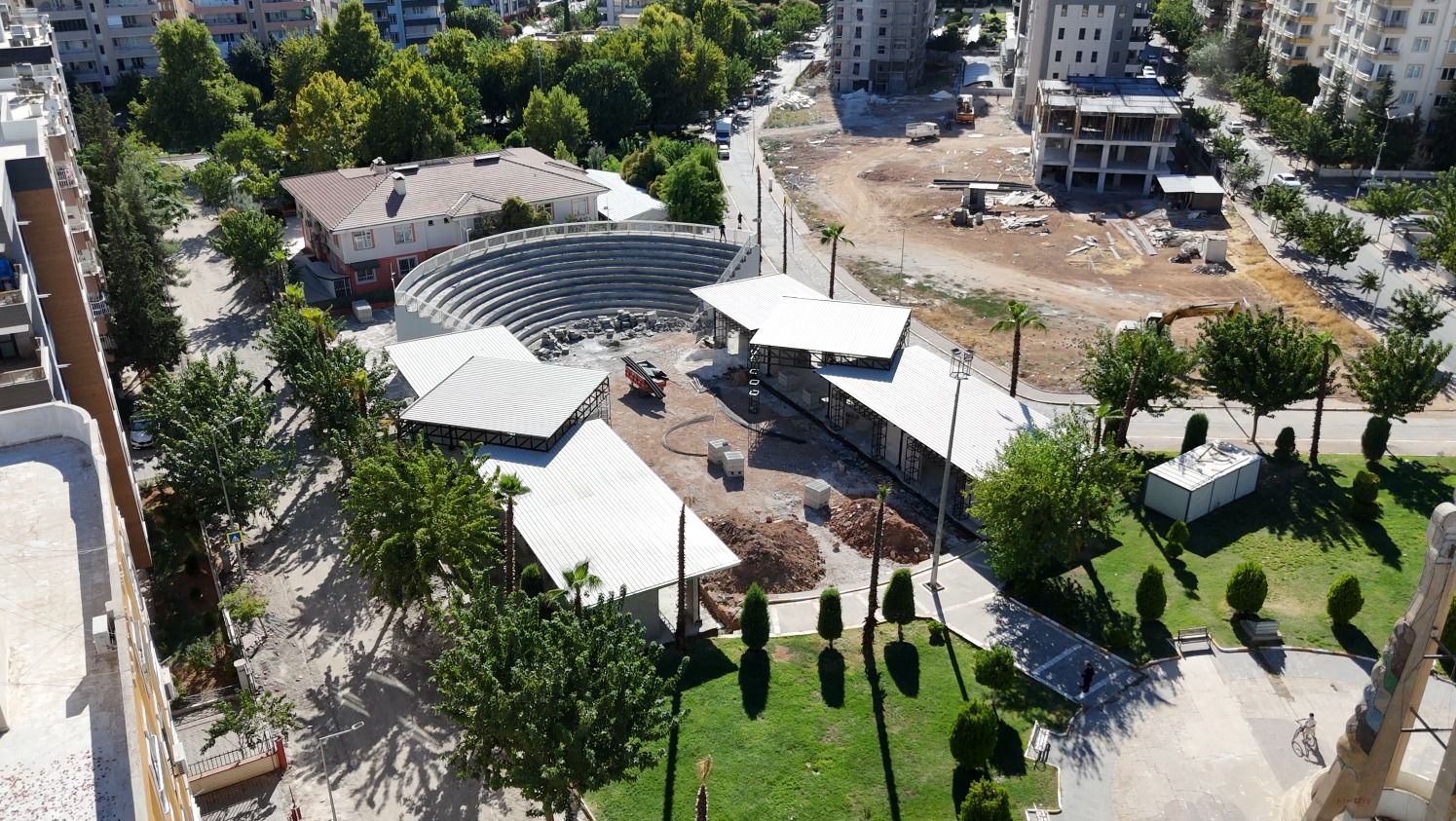 Karaköprü’de Gençlere Yeni Eğitim Merkezi! Çalışmalar Hız Kesmeden Sürüyor