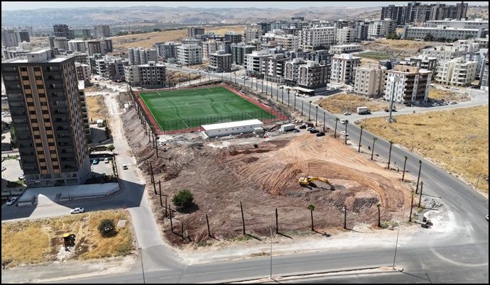 Karaköprü’de Parklar Yükseliyor, Yeşil Alanlar Büyüyor