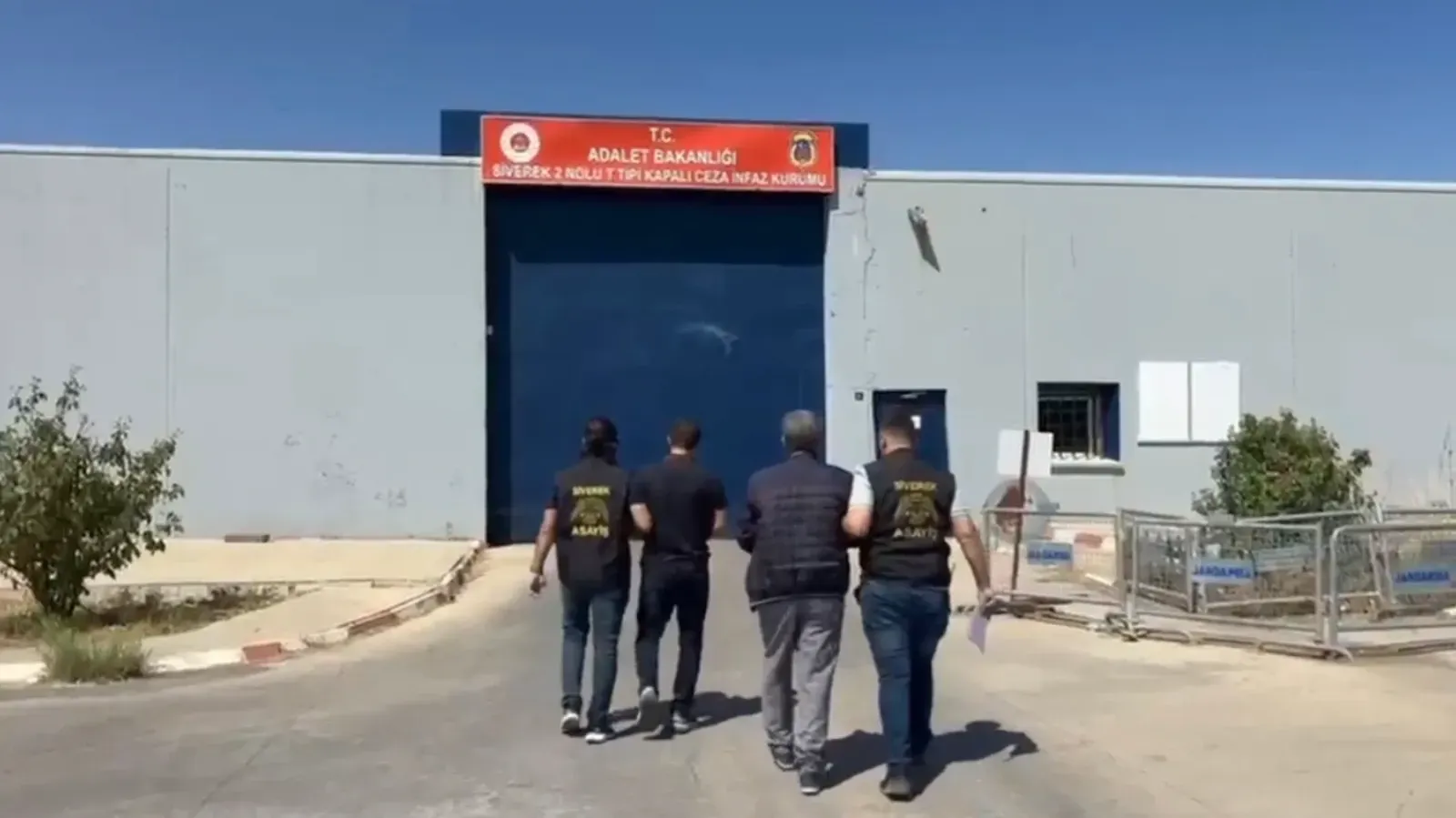 Şanlıurfa’da 25’er Yıl Hapis Cezası Bulunan 2 Hükümlü Yakalandı