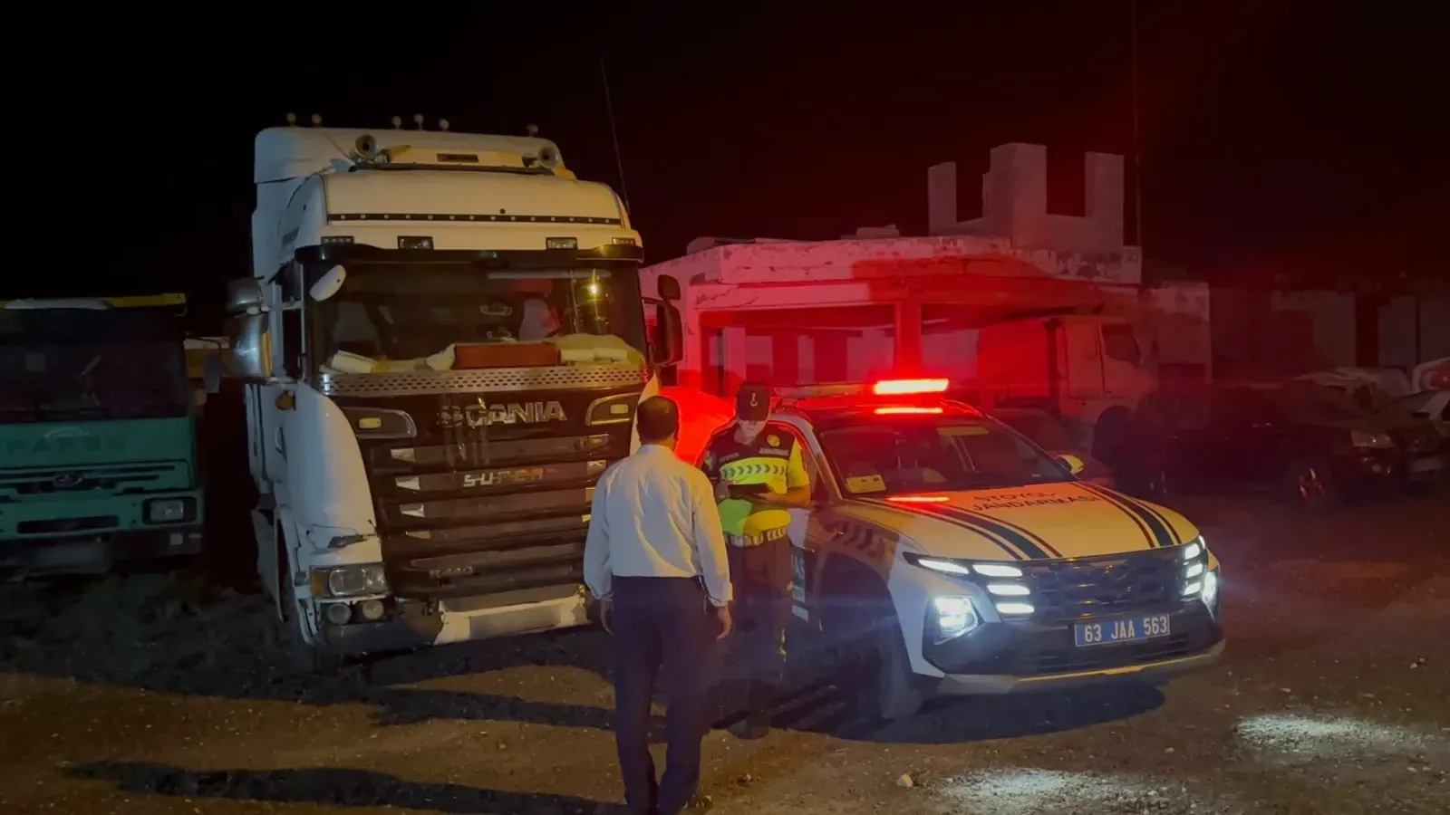 Şanlıurfa’da Başka Araca Ait Plakayı Kullanan Sürücüye 140 Bin Lira Ceza