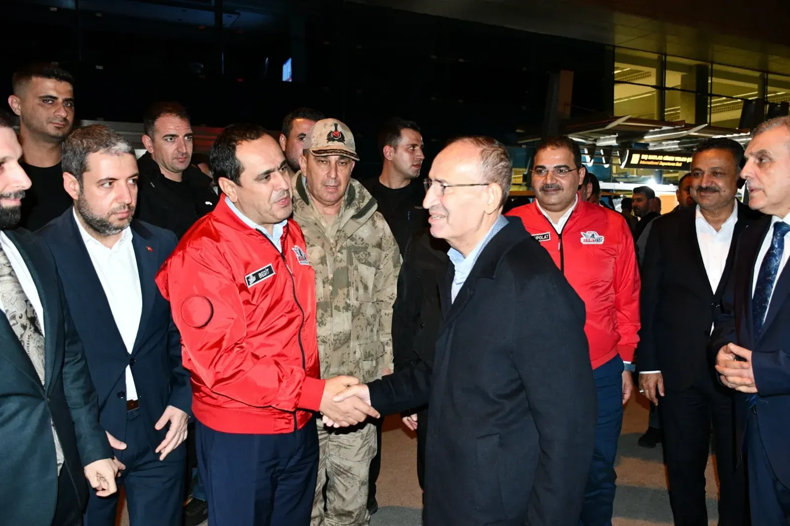 Begit’ten Bozdağ’a Övgü, Karşılamada Dikkat Çeken Mesafe