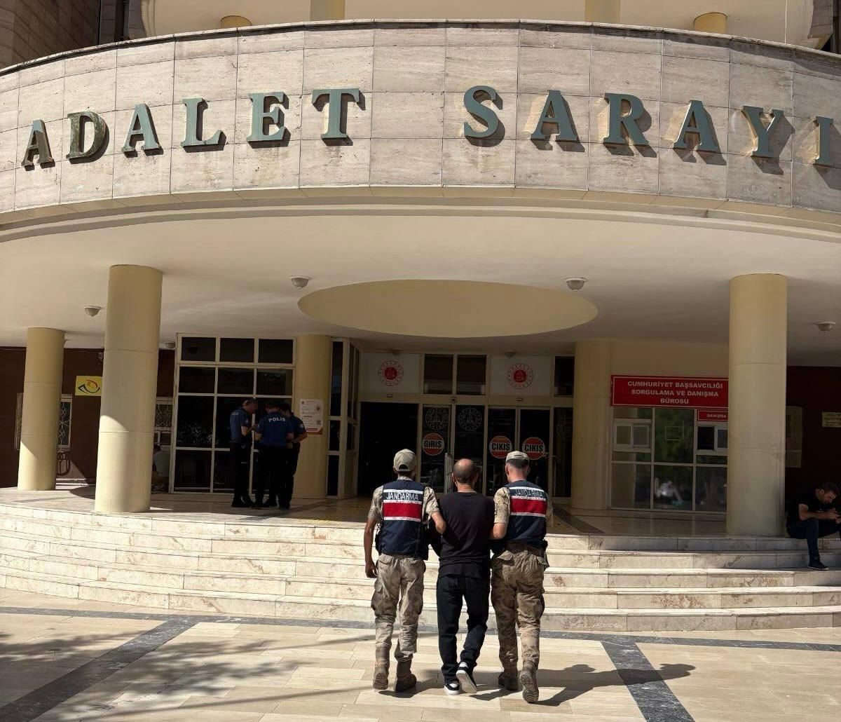 Şanlıurfa’da 24 Yıl 1 Ay Hapis Cezası Bulunan Firari Yakalandı